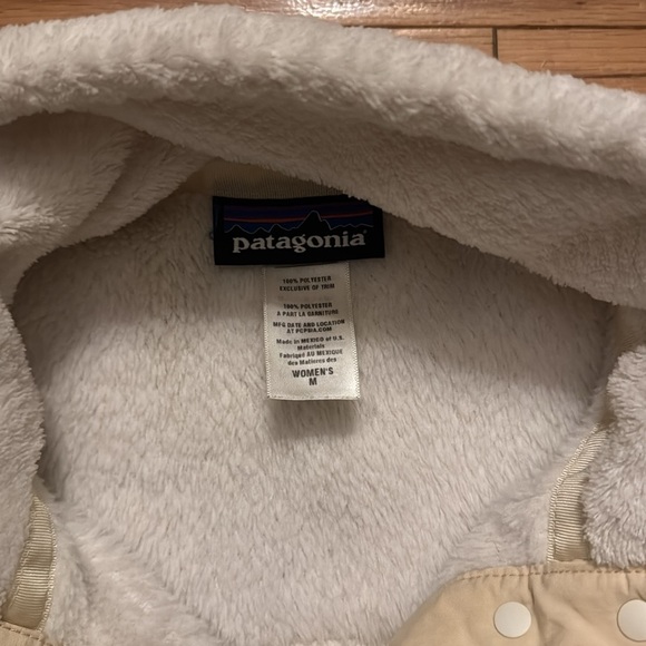 PATAGONIA | Women's Re-Tool Snap-T Fleece Pullover | white | size Medium - Picture 3 of 4